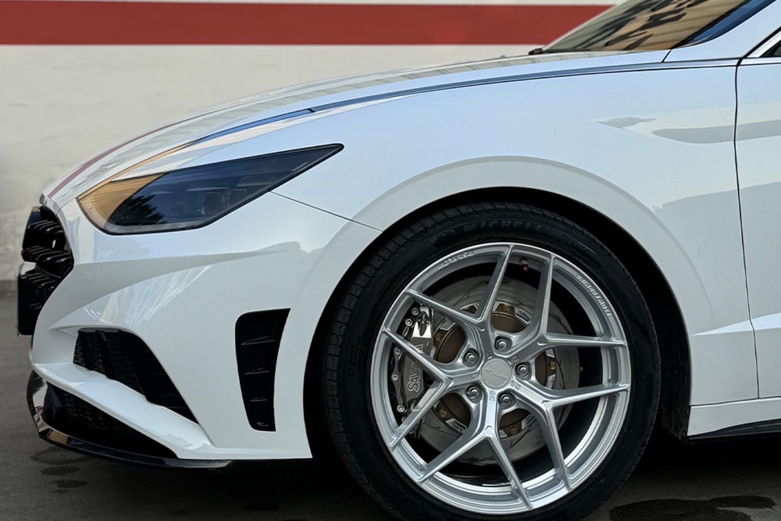 Hyundai Sonata с тормозным комплектом SAVANINI