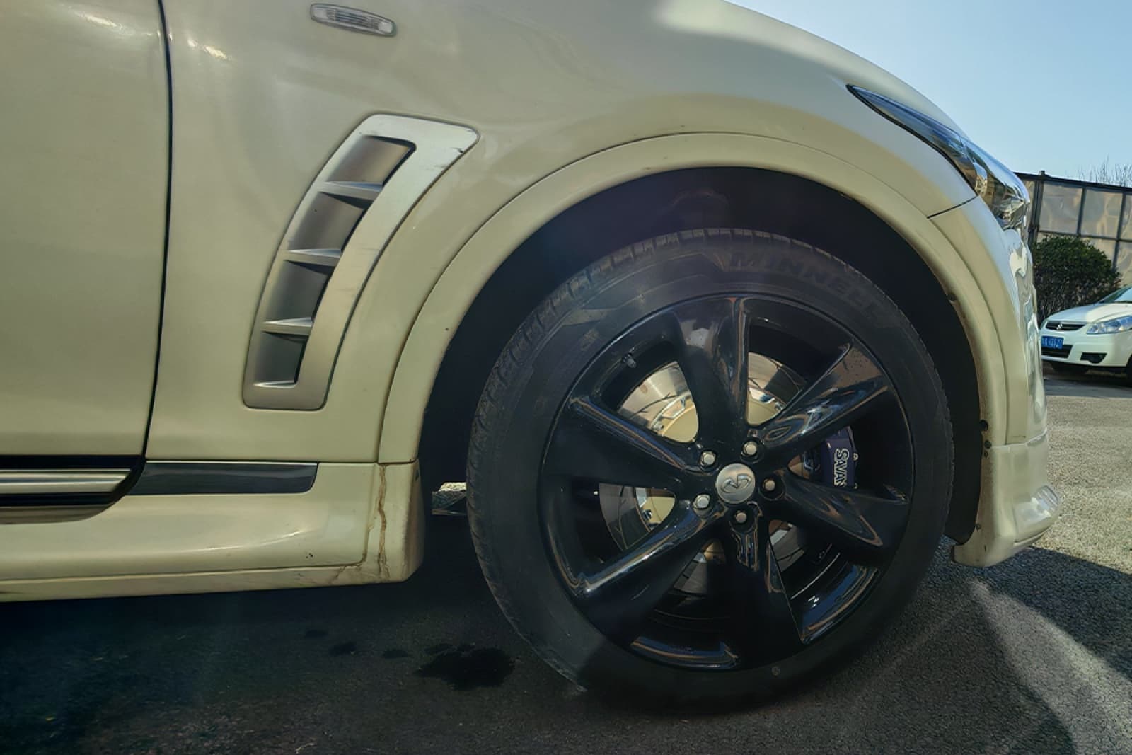 Infiniti FX — установка SAVANINI — фото 4