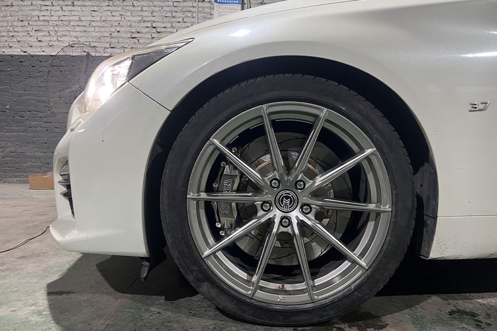 Infiniti Q50L — установка SAVANINI — фото 3