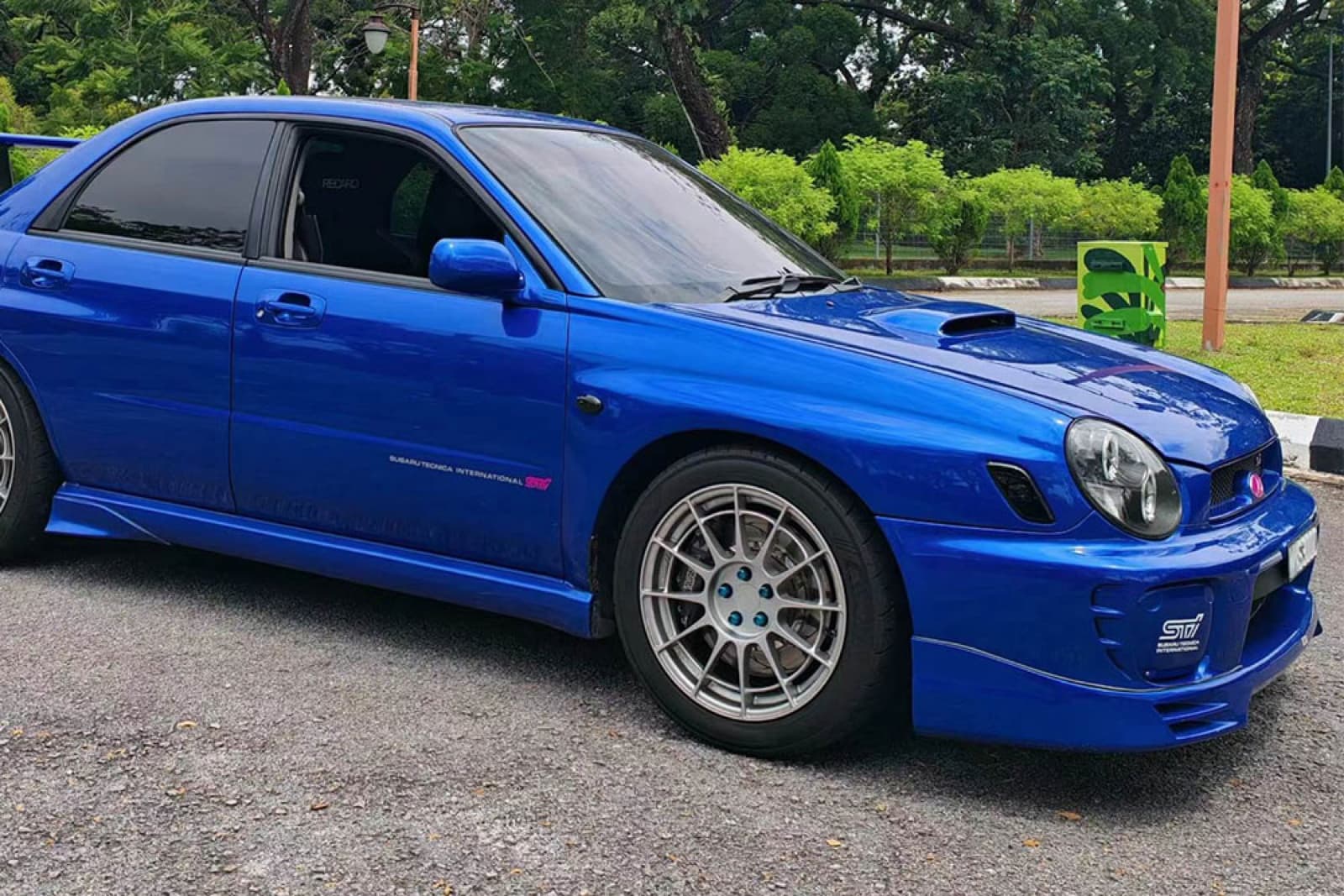 Subaru WRX с тормозным комплектом SAVANINI