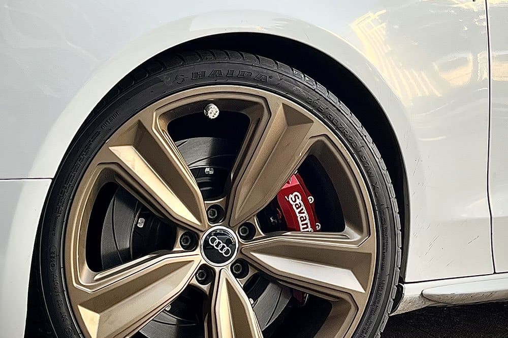 Audi S5 с тормозным комплектом SAVANINI
