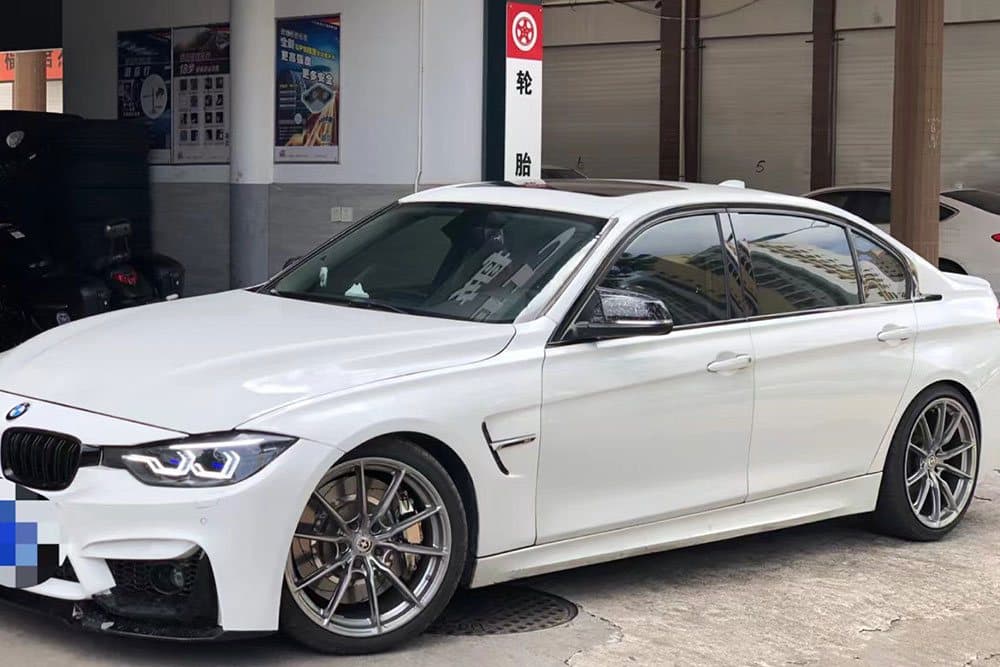 BMW 3 серии с тормозным комплектом SAVANINI