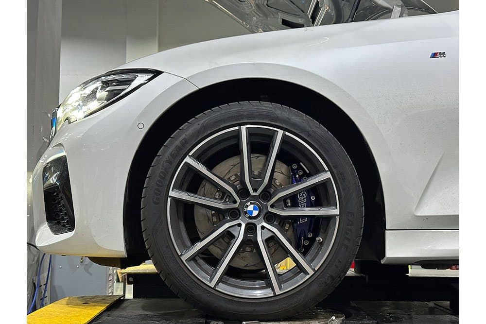 BMW 3 серии с тормозным комплектом SAVANINI