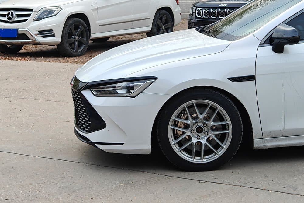 BYD Qin с тормозным комплектом SAVANINI