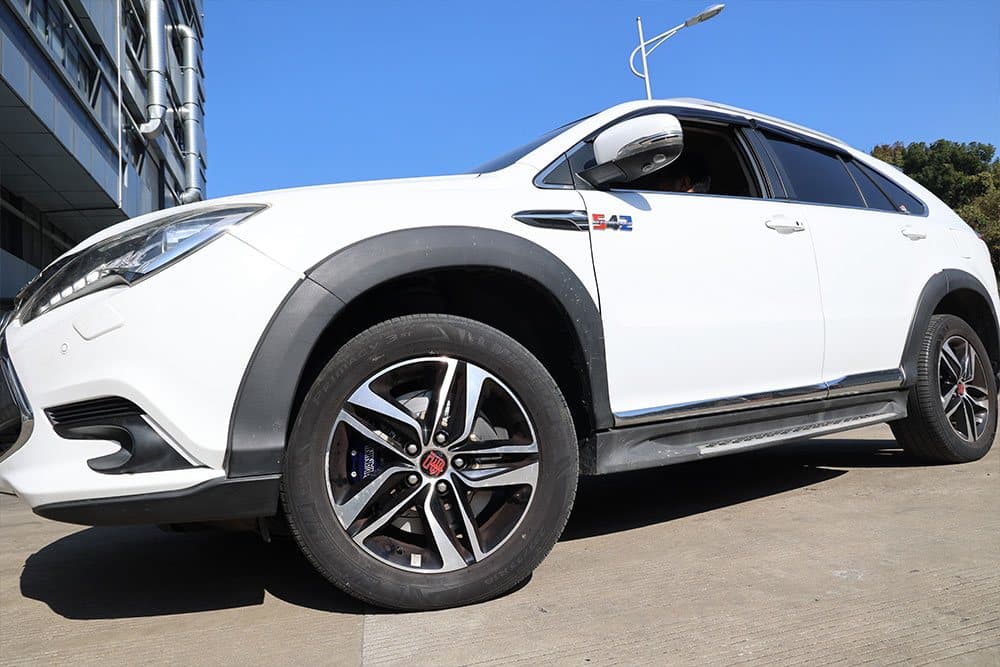 BYD Tang — тормозной комплект SAVANINI