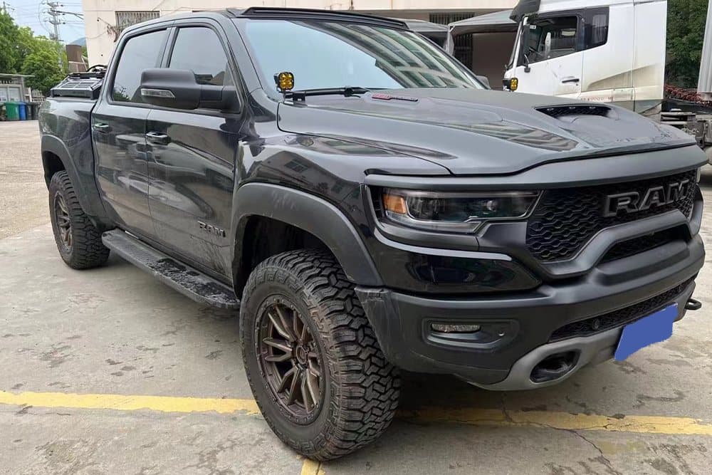 Dodge RAM 1500 TRX с тормозным комплектом SAVANINI