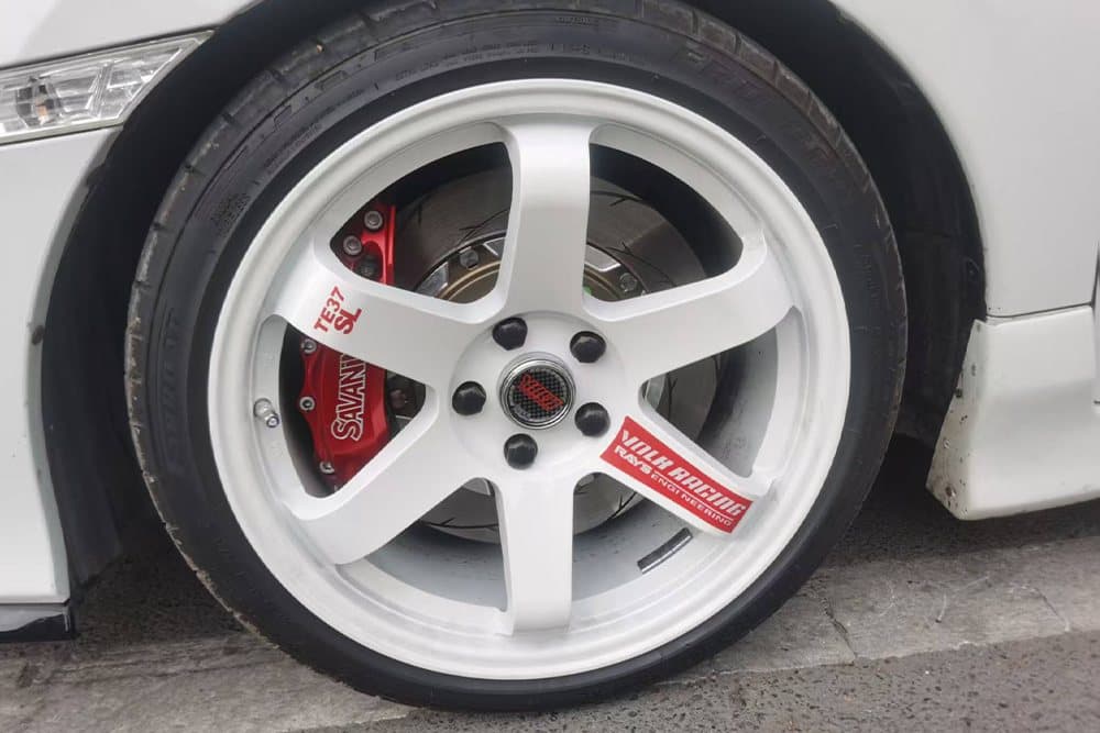 Honda Civic с тормозным комплектом SAVANINI