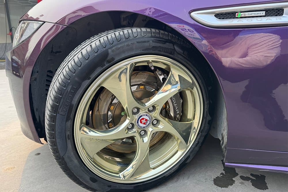 Jaguar XE — установка SAVANINI — фото 2