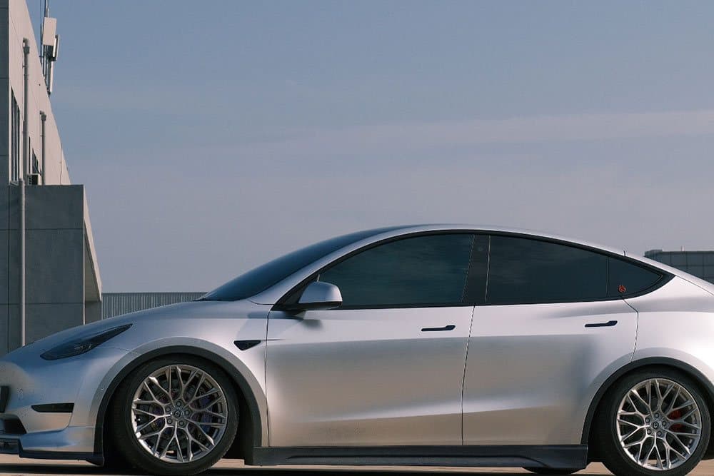 Tesla Model Y — установка SAVANINI — фото 2