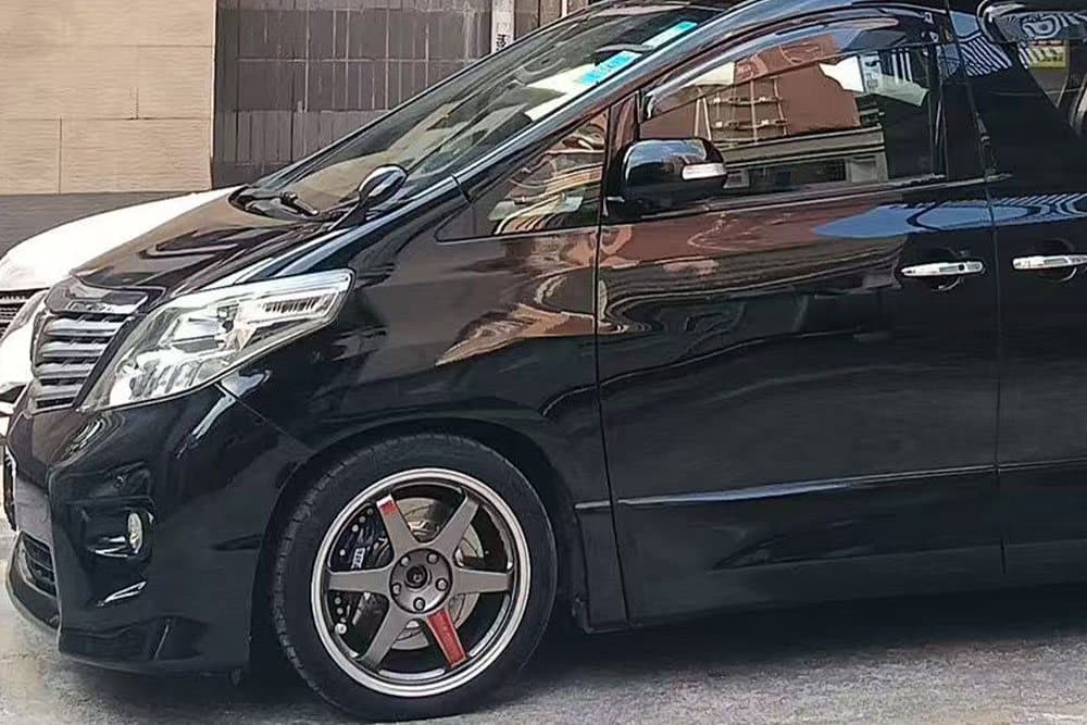 Toyota Alphard — установка SAVANINI — фото 2