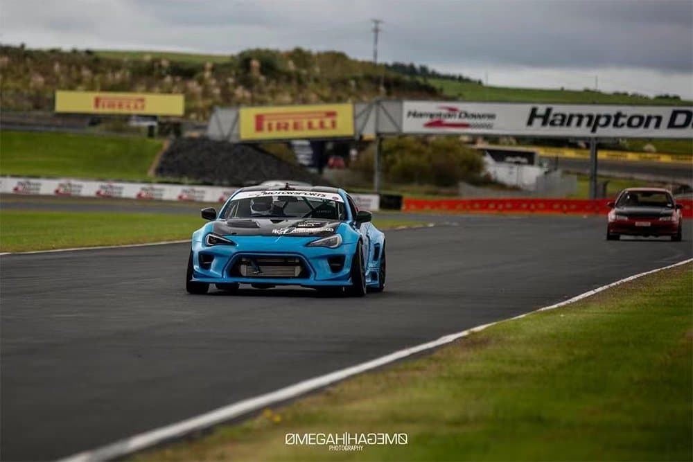 Toyota GT86 с тормозным комплектом SAVANINI