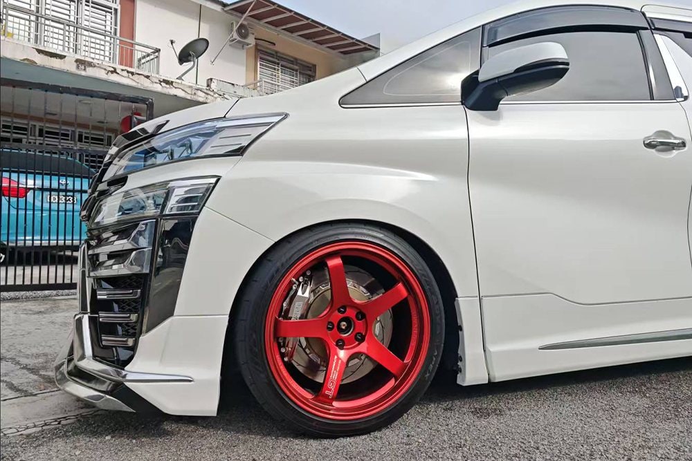 Toyota Vellfire — установка SAVANINI — фото 2