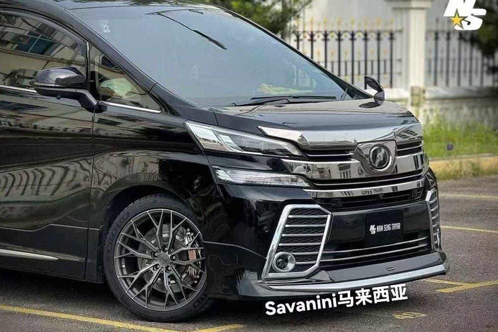 Toyota Vellfire — установка SAVANINI