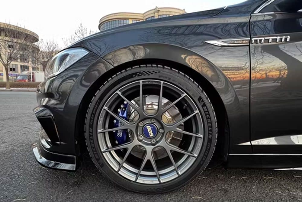 Volkswagen Sagitar с тормозным комплектом SAVANINI