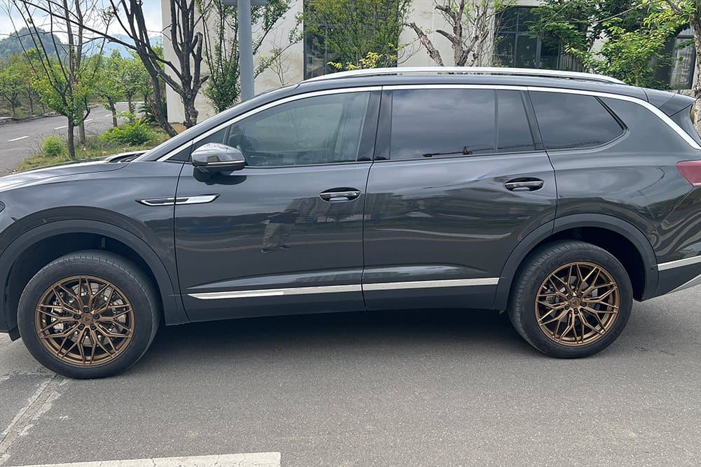 Volkswagen Teramont X с тормозным комплектом SAVANINI
