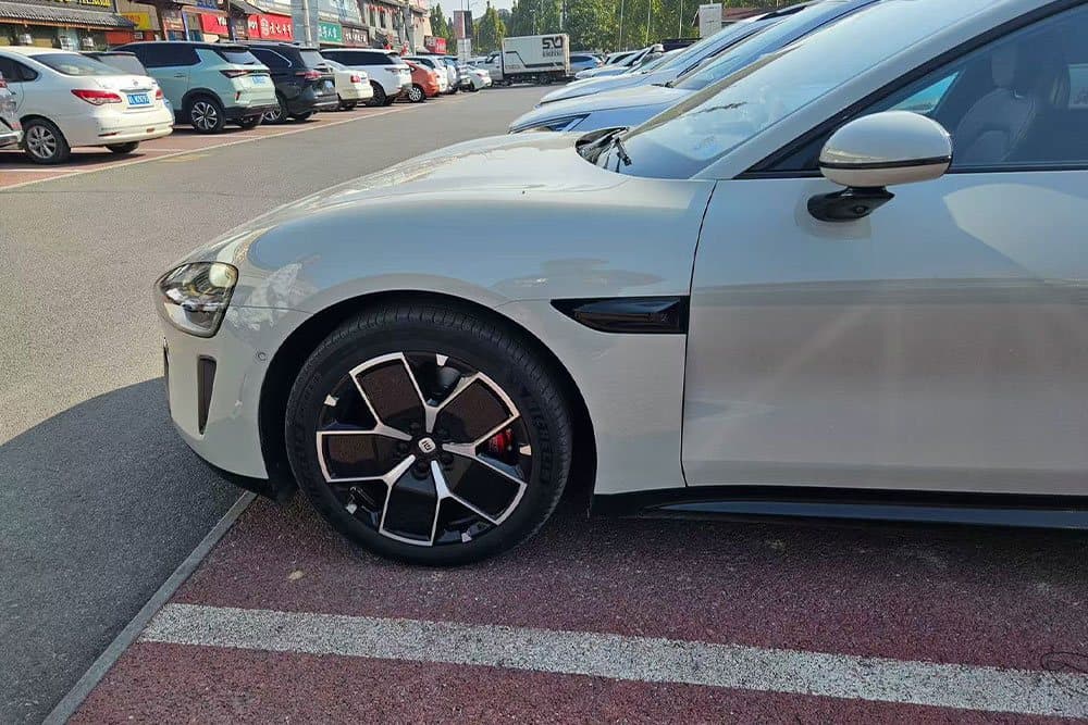 Xiaomi SU7 — установка SAVANINI — фото 2