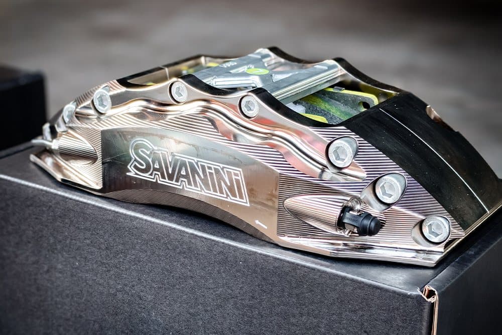 Xpeng P7 — тормозной комплект SAVANINI