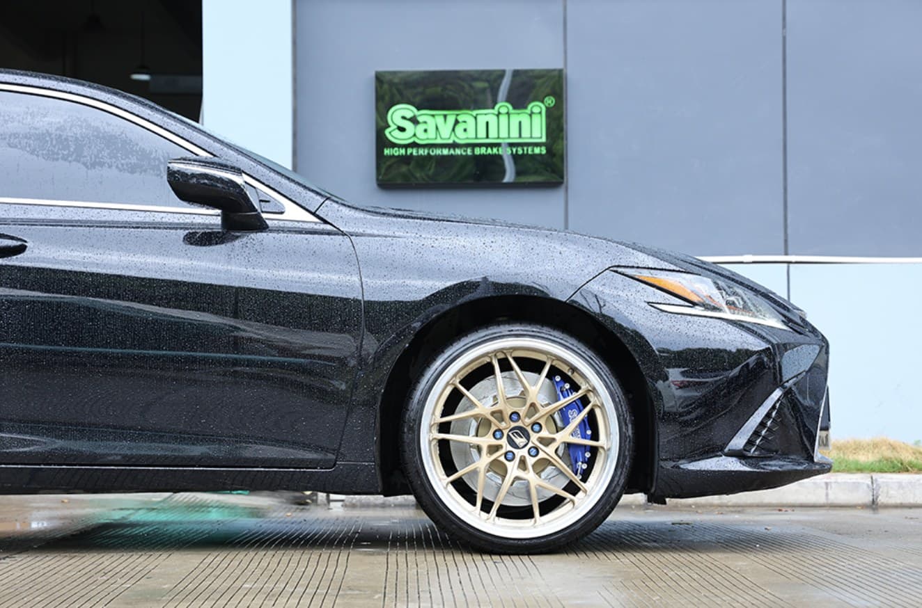 Lexus ES — установка SAVANINI — фото 2