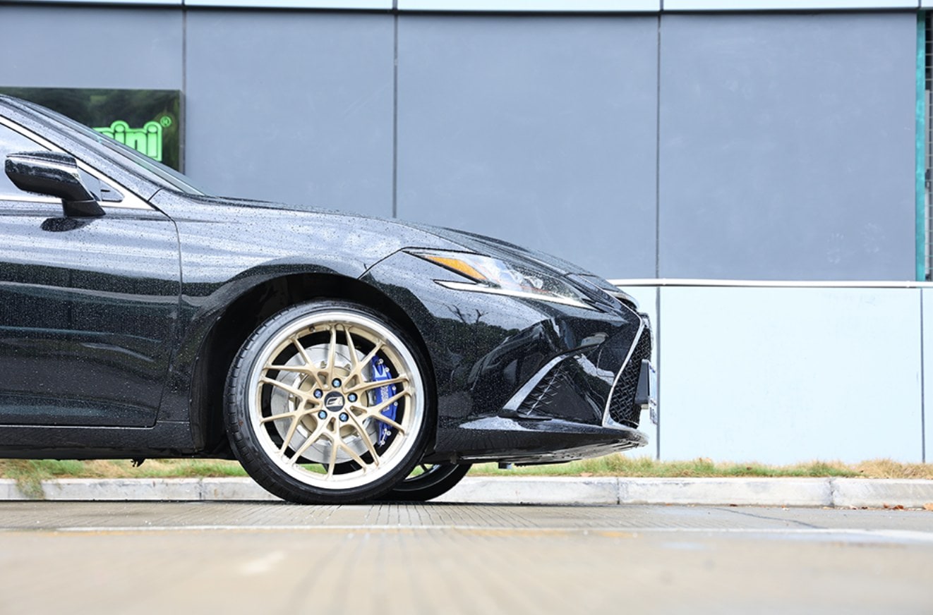 Lexus ES — установка SAVANINI — фото 3