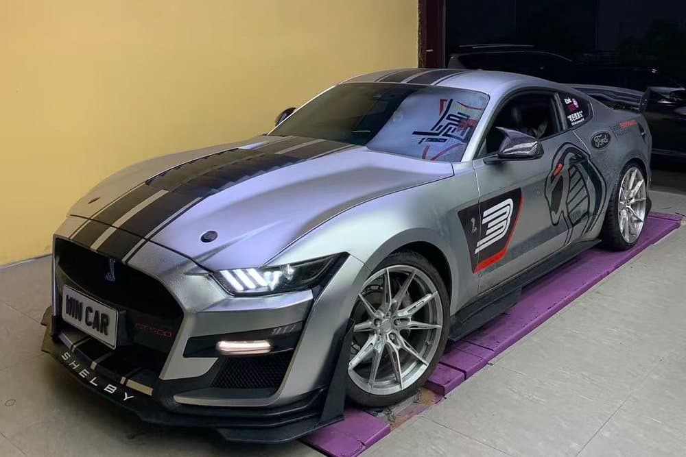Ford Mustang Shelby — тормоза SAVANINI перед S67A · зад S47R + ручник S1MAR · диски 380 мм