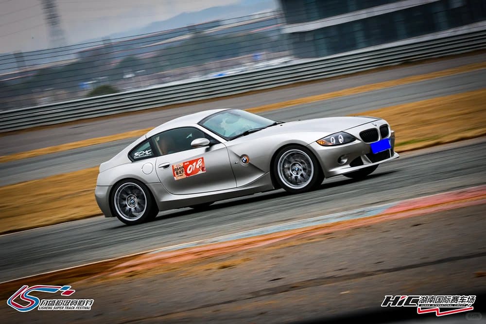 BMW Z4 Coupe — тормоза SAVANINI S66A · диски 355 мм